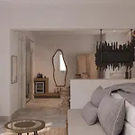 F Fine Suites - Adults Only